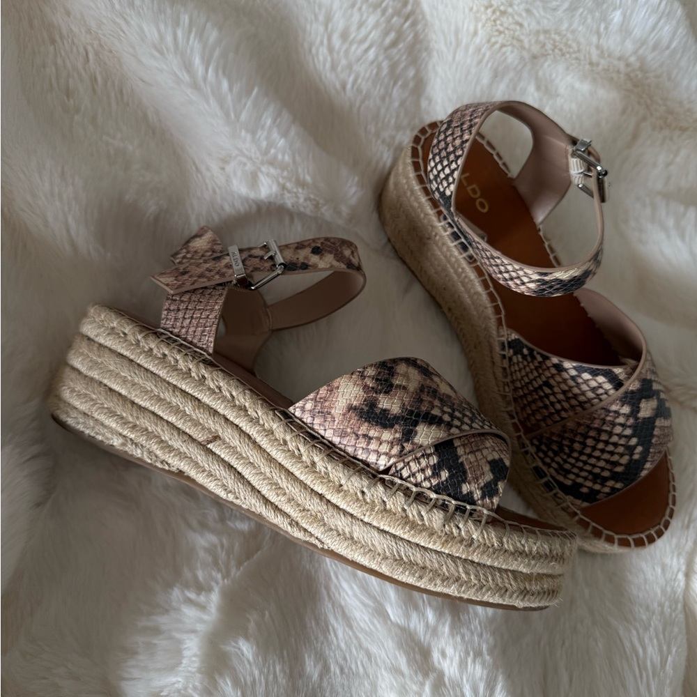 Aldo platform shoes size 9